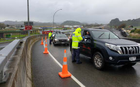Police at Auckland's Mercer border checkpoint