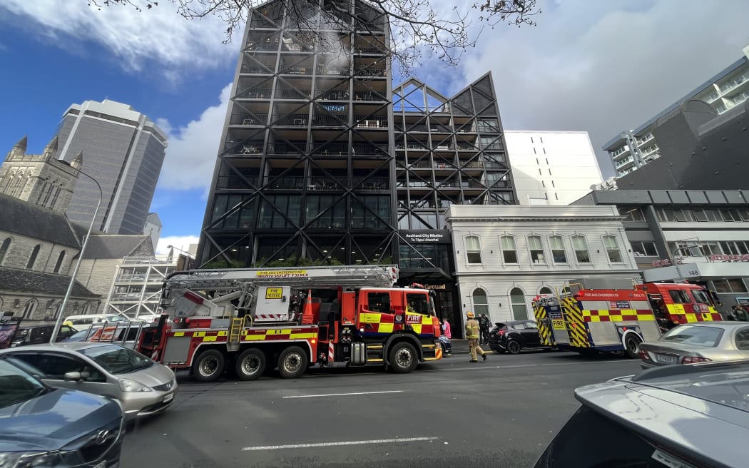 Residents evacuate Auckland City Mission's Homeground RNZ News