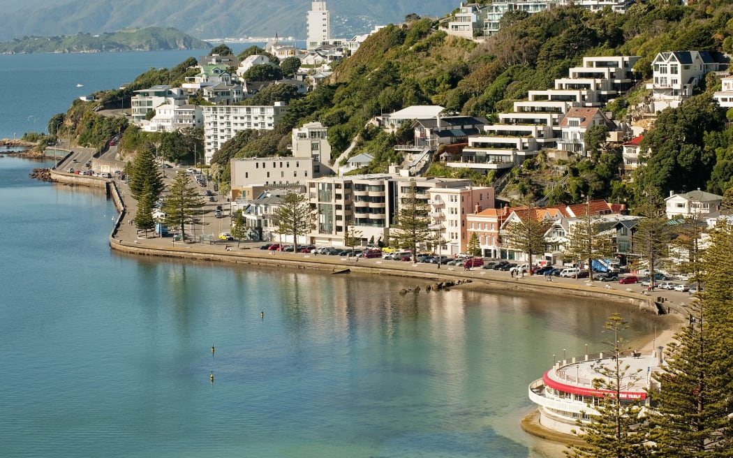 Wellington's Oriental Bay, Oriental Parade, sea wall