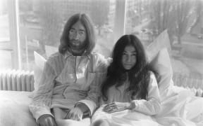 John and Yoko - Bed in for peace 1969