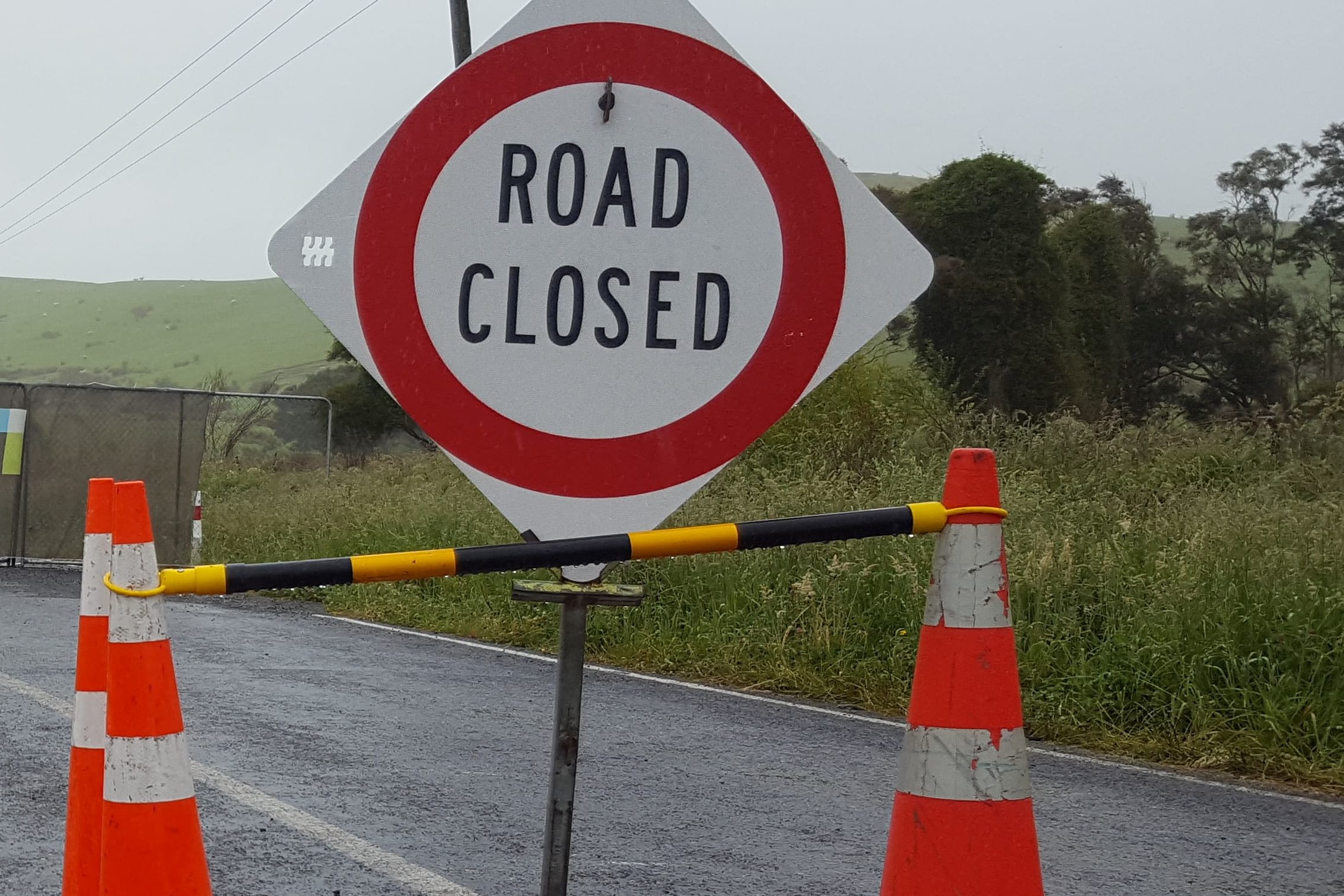The road closed sign at the edge of the northern cordon around Kaikoura.