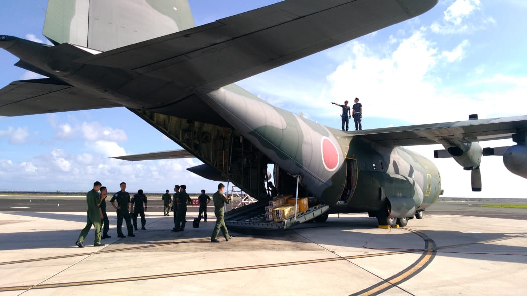 Japanese military aircraft delivers aid to fight dengue in the Marshall Islands