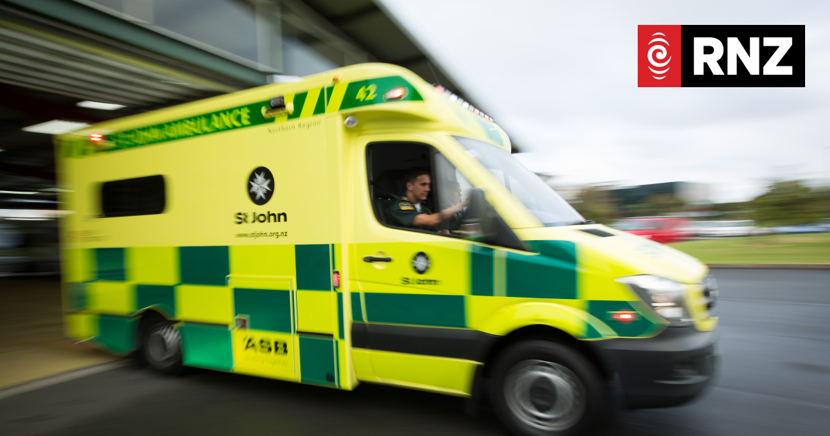 Ambulances waiting longer to drop off patients to hospital - 'They just had no room' - Vimarsana News
