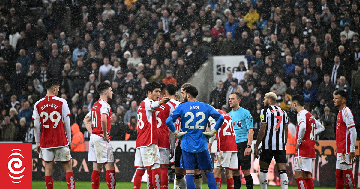 Arsenal coach calls VAR decision to award goal 'a disgrace' - Vimarsana News