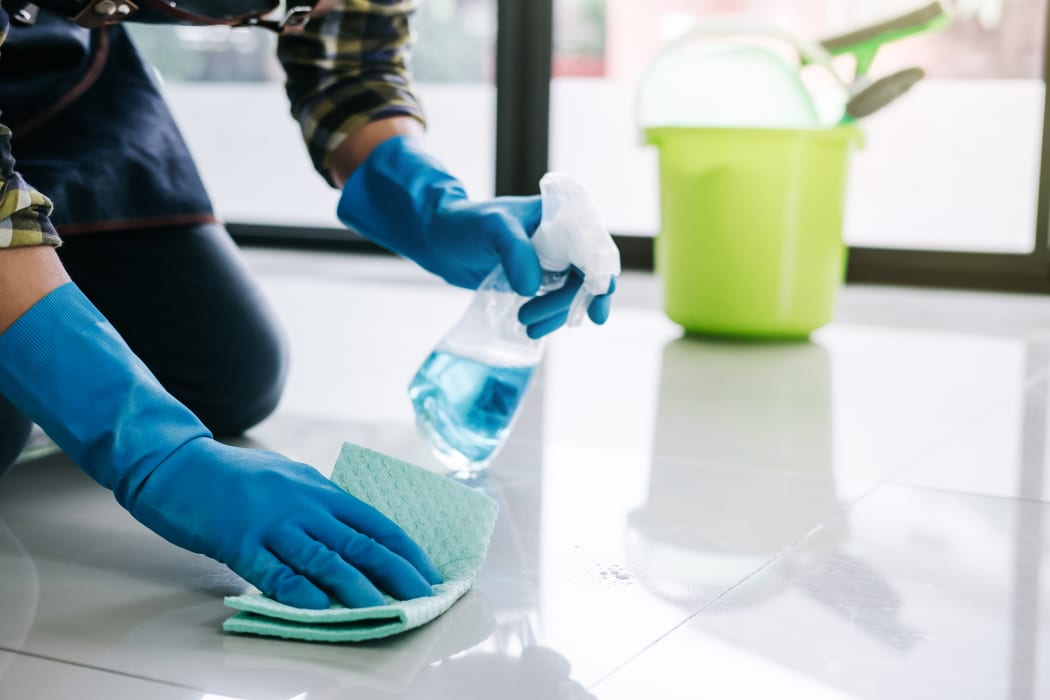 How thoroughly do you need to clean your home after having Covid-19? | RNZ News
