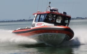 Boat calls for help off coast of Tītahi Bay, Wellington