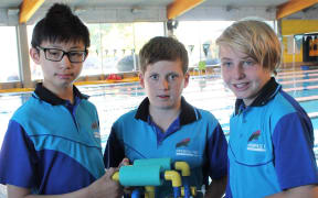 A team of three kids is taking on the USA in an underwater robot competition next month.