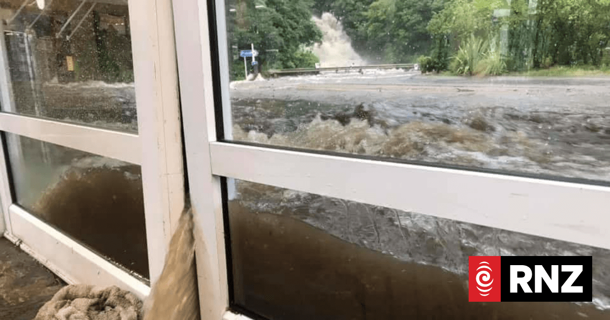 Weather: Southland in State of Emergency as rain continues | RNZ