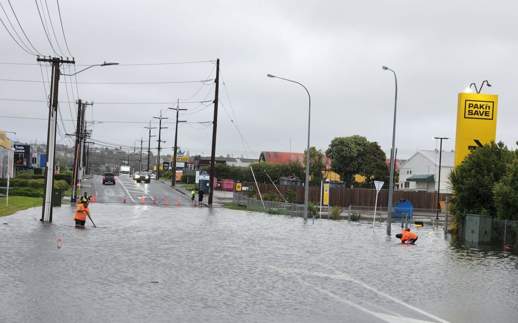 Flooding has made Porana Road,in Wairau on Auckland's North Shore impassable on Wednesday (1 Feb) morning.