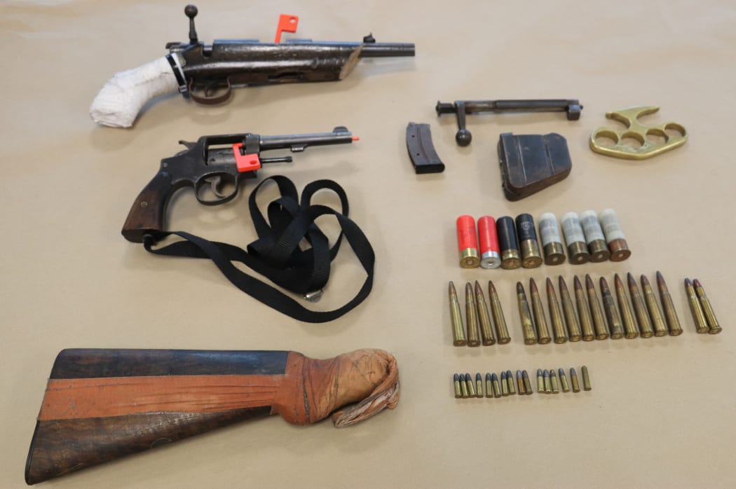 Police in Tāmaki Makaurau-Auckland have seized guns during search warrants in Counties Manukau.