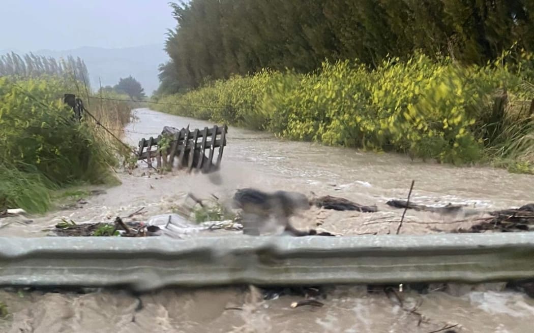 Ormond Road flooding.