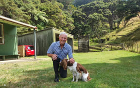 New Auckland Mayor Wayne Brown sings 'hit the road Goff' following