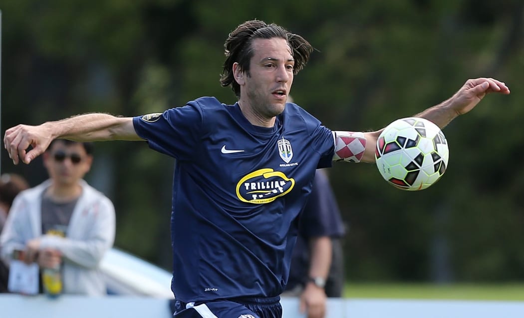 Ivan Vicelich in action for Auckland City