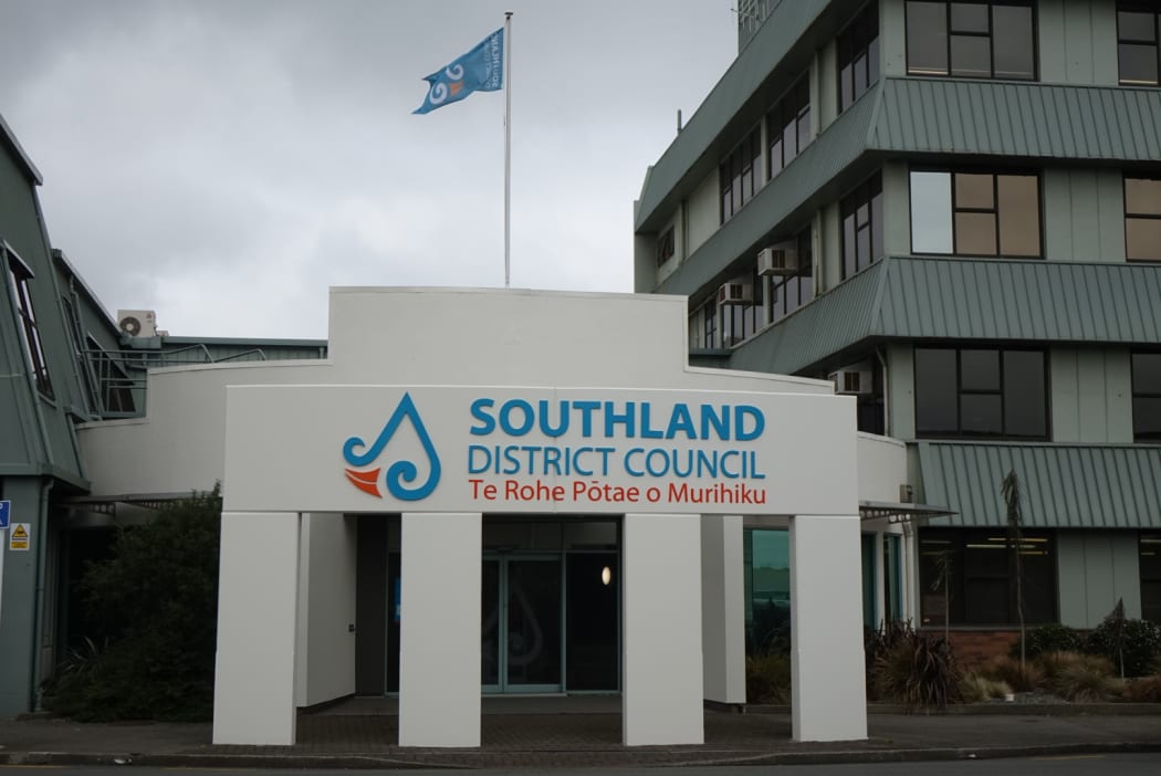 15 visitor levy for Stewart Island to be phased in by 2025 RNZ News