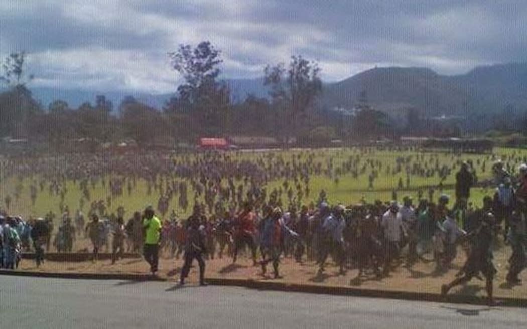 Fighting between university students spread through Goroka quickly.