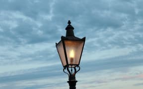 Lamp Post (Pixabay)