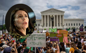 WASHINGTON, DC - JUNE 24: People protest in response to the Dobbs v Jackson Women's Health Organization ruling in front of the U.S. Supreme Court on June 24, 2022 in Washington, DC. The Court's decision in Dobbs v Jackson Women's Health overturns the landmark 50-year-old Roe v Wade case and erases a federal right to an abortion.   Brandon Bell/Getty Images/AFP (Photo by Brandon Bell / GETTY IMAGES NORTH AMERICA / Getty Images via AFP)