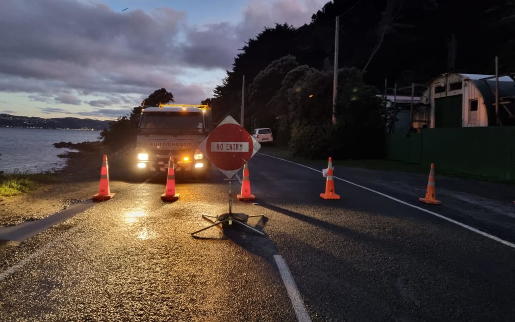 Shelly Bay. Fire - Figure 1