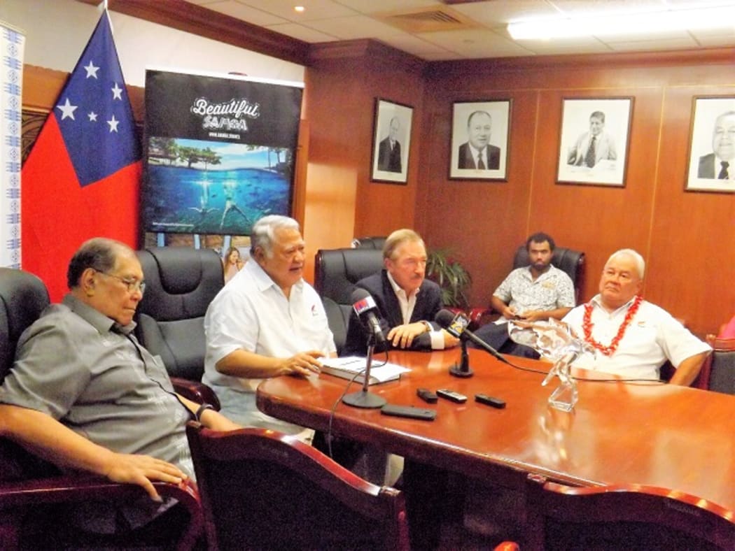 ALC Chairman, Stevn Hazy and Prime Minister, Tuilaepa Sa'ilele Malielegaoi, with Samoa Airways chairman on left and Minister for Samoa Airways at the signing of the Memorandum