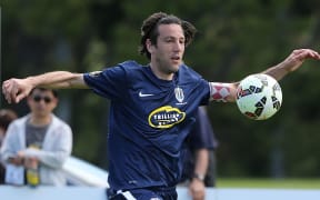 Ivan Vicelich in action for Auckland City