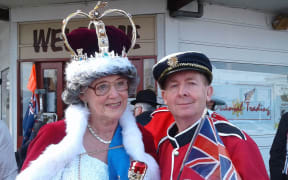 Queen Elizabeth (Avalon Fryer) with Prince Charles (John Howlett)