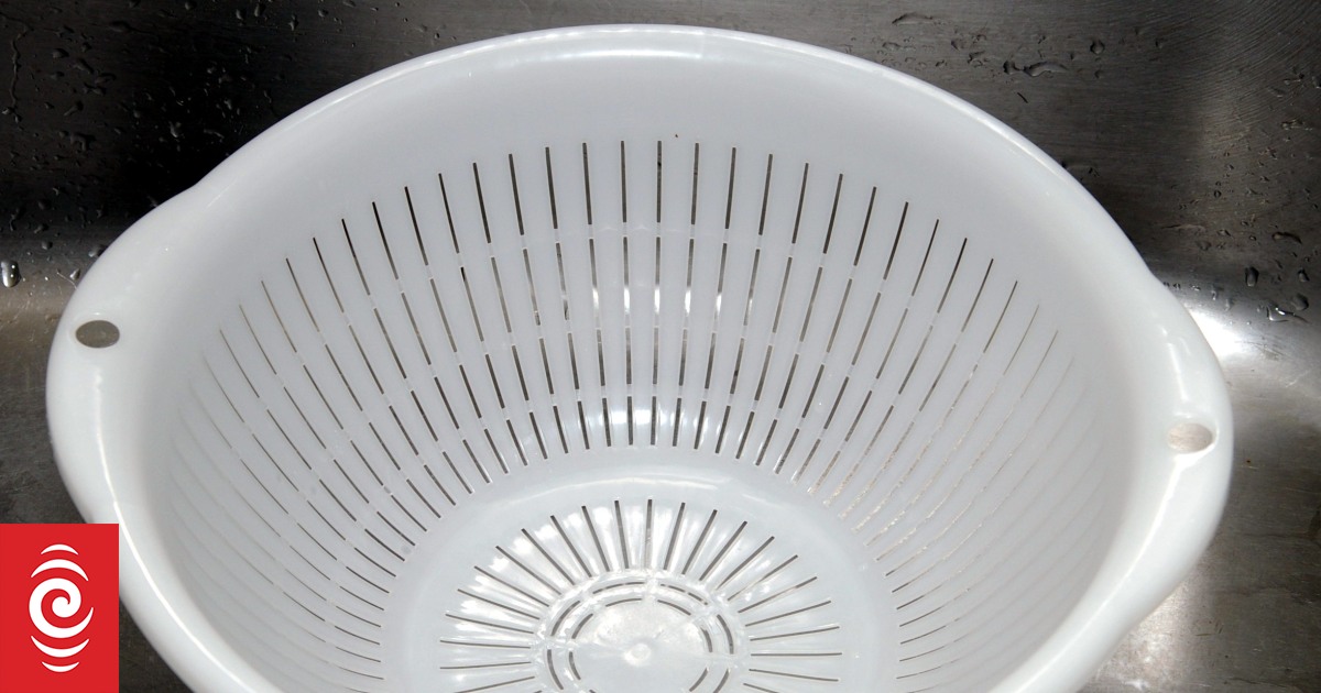 New online hack shows we've been using strainers wrong RNZ