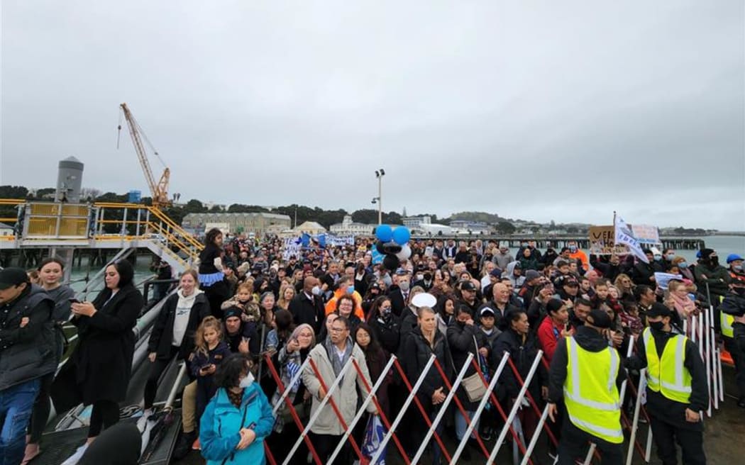 A large crowd was there to welcome the HMNZS Te Mana and its crew back to New Zealand after three years away in Canada.