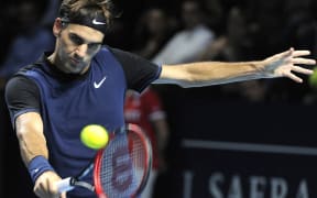 Roger Federer has ended Novak Djokovic's winning streak.