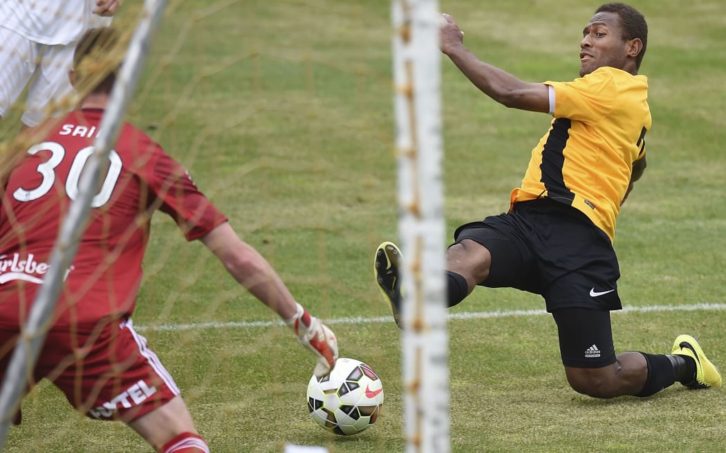 Henry Fa'arodo takes a shot for Team Wellington against the Phoenix Reserves