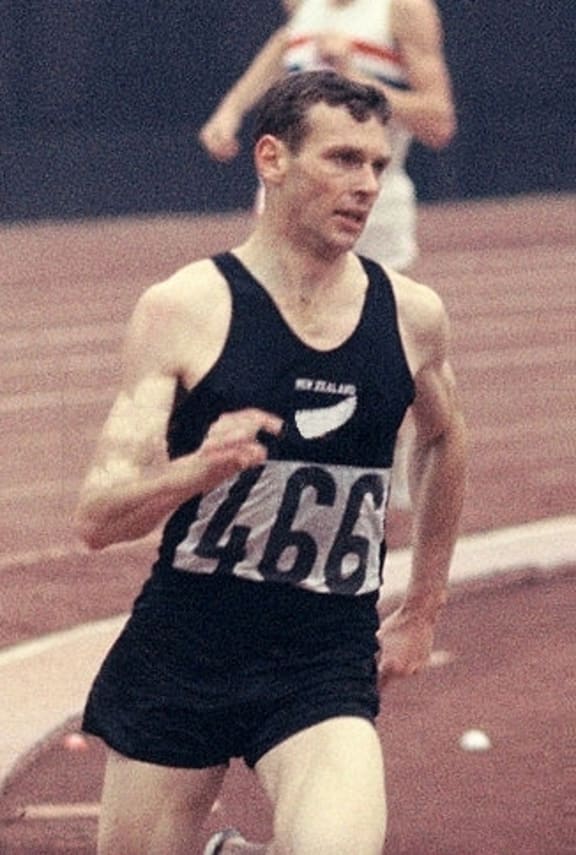 Peter Snell in the 1500m final at the Tokyo Olympics, 1964.