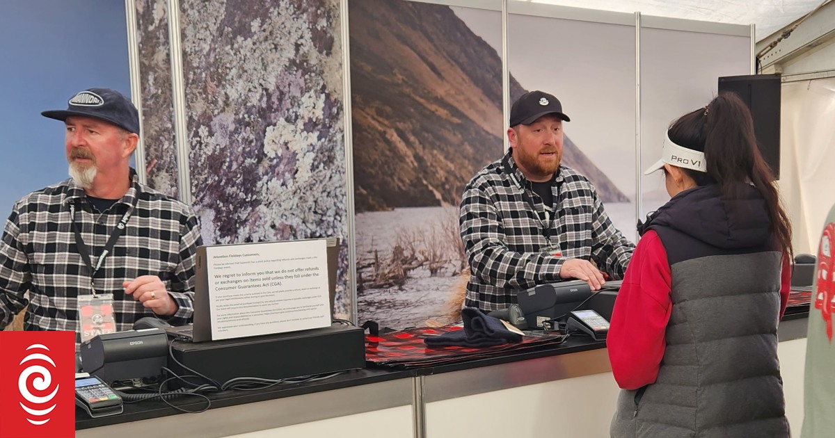 From dog coats to generators - farmers seek Fieldays bargains - Vimarsana News
