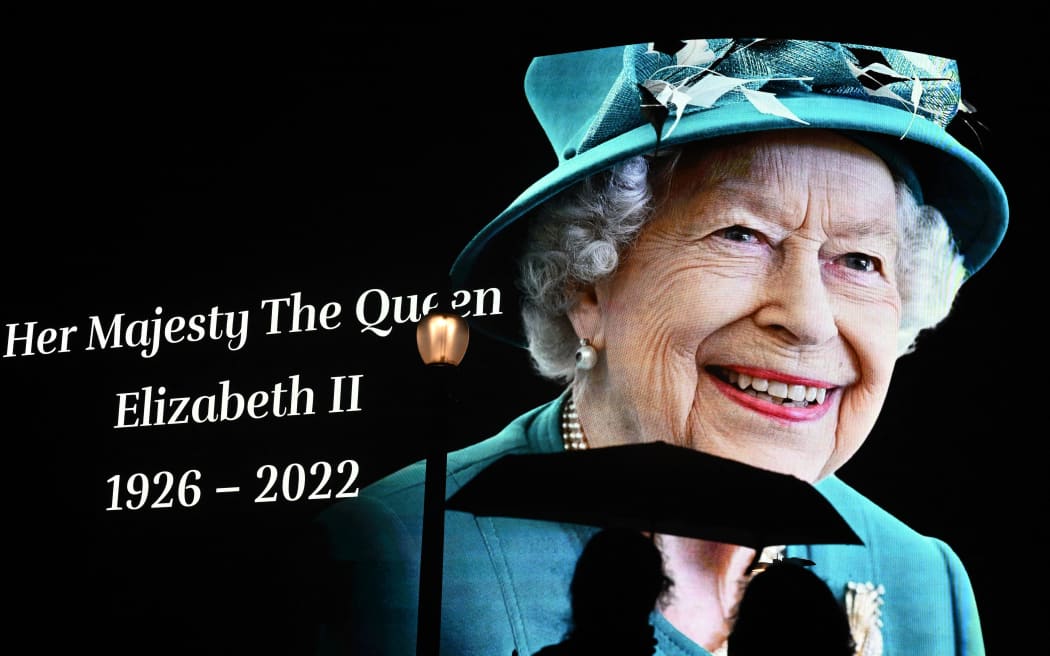 In photos World pays tribute to Queen Elizabeth II RNZ News
