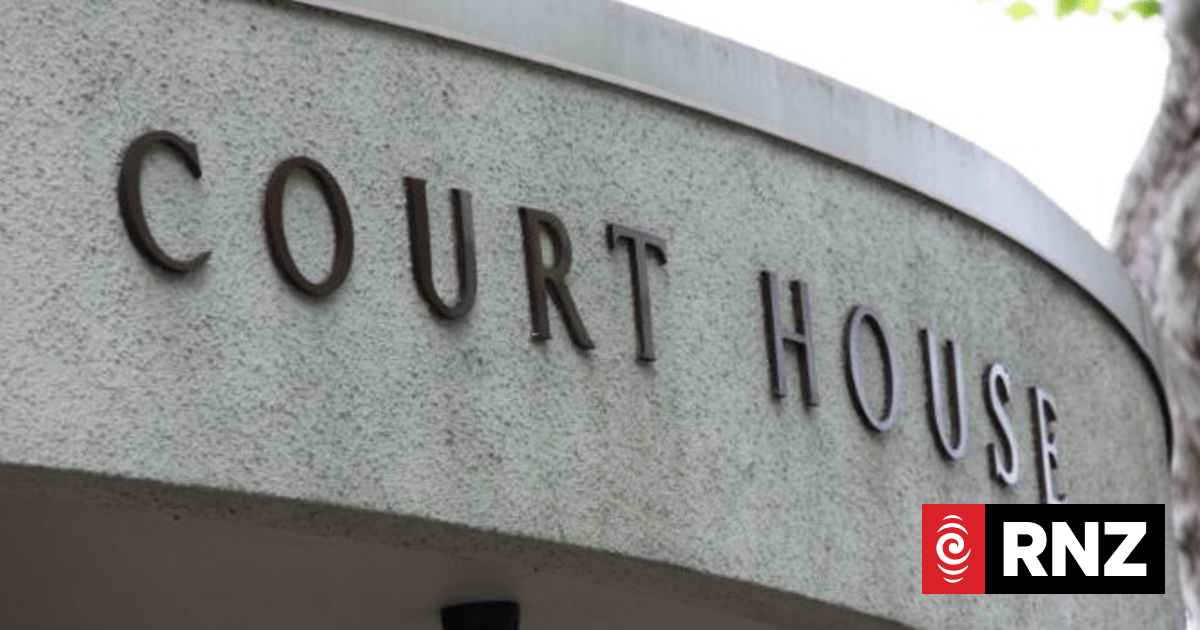 Former rugby star accused of selling guns to a gang keeps name secret - Vimarsana News