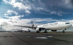 One of Air New Zealand’s 777-200 aircraft, ZK-OKG, parked up in Auckland.