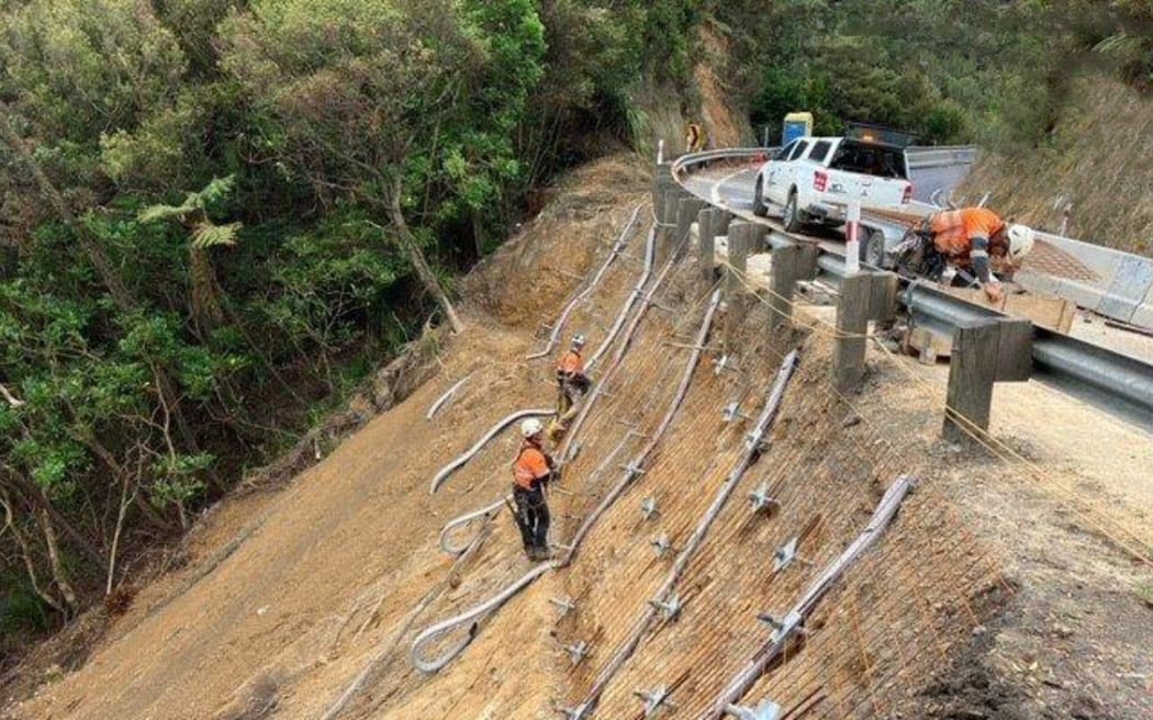 Repairing SH1 over the Brynderwyns