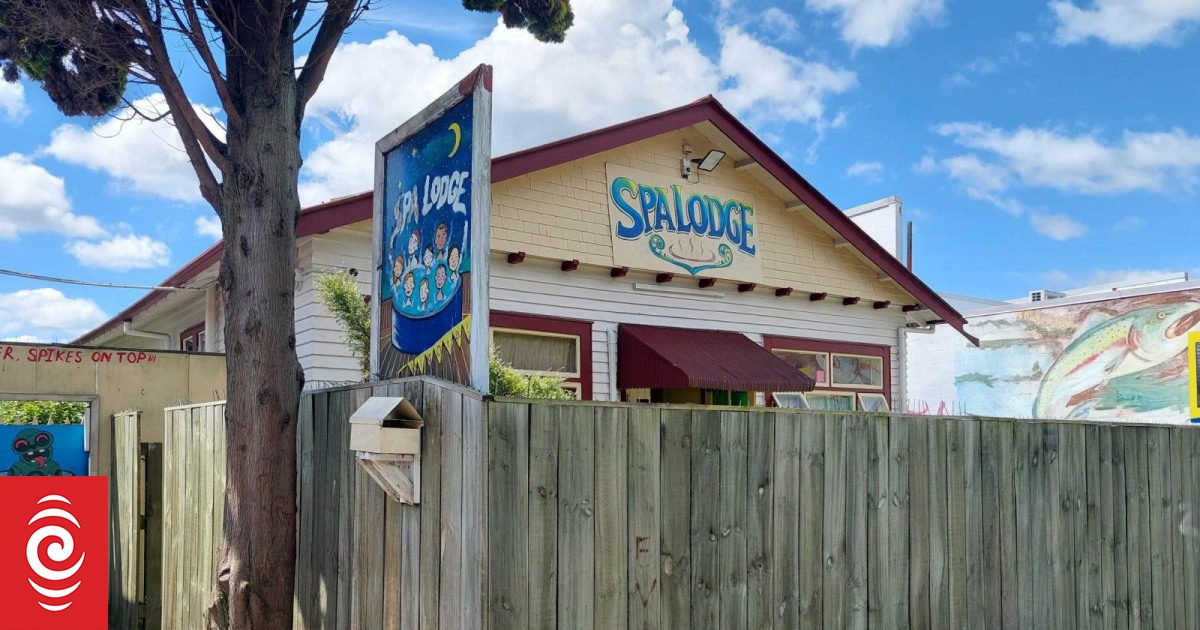 Rotorua Lakes Council issues Spa Lodge dangerous building notices, residents moved out after fire