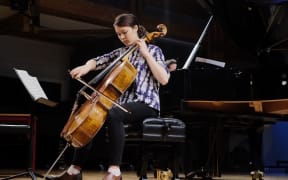 Cellist Lavinnia Rae