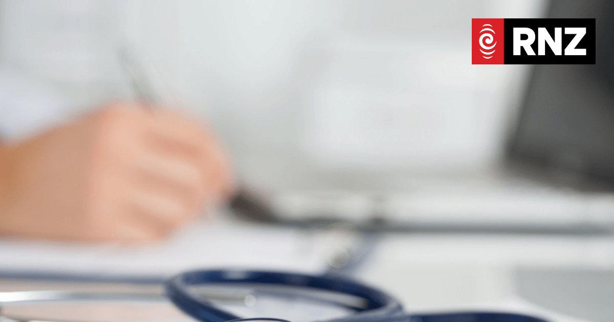 Overseas-trained doctors working for call centres, Uber due to NZ registration difficulties - Vimarsana News