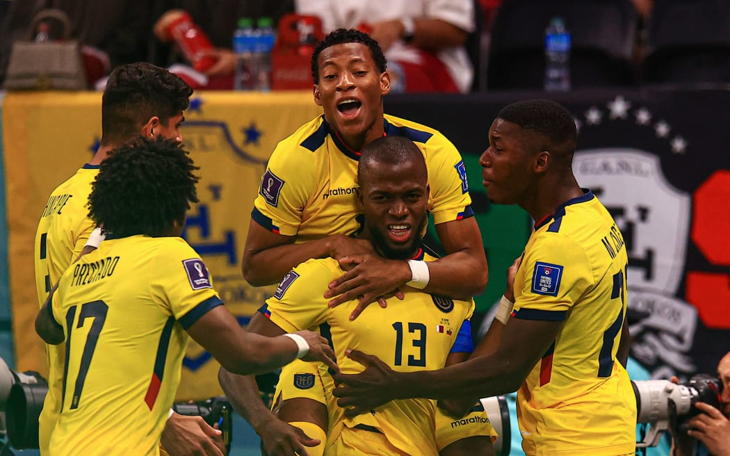 Enner Valencia (13) dell'Ecuador festeggia dopo aver segnato un gol durante la Coppa del Mondo FIFA Qatar 2022 Gruppo A partita tra Qatar ed Ecuador