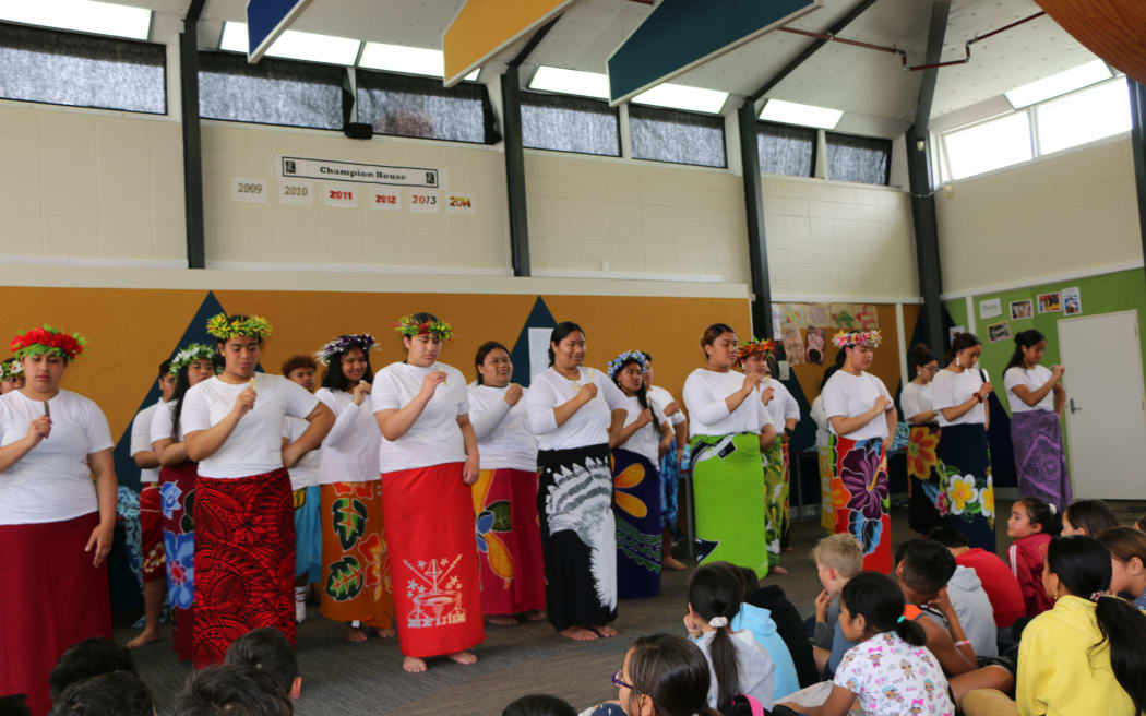 Students from Porirua College performing a Tokelaun fatele (dance)