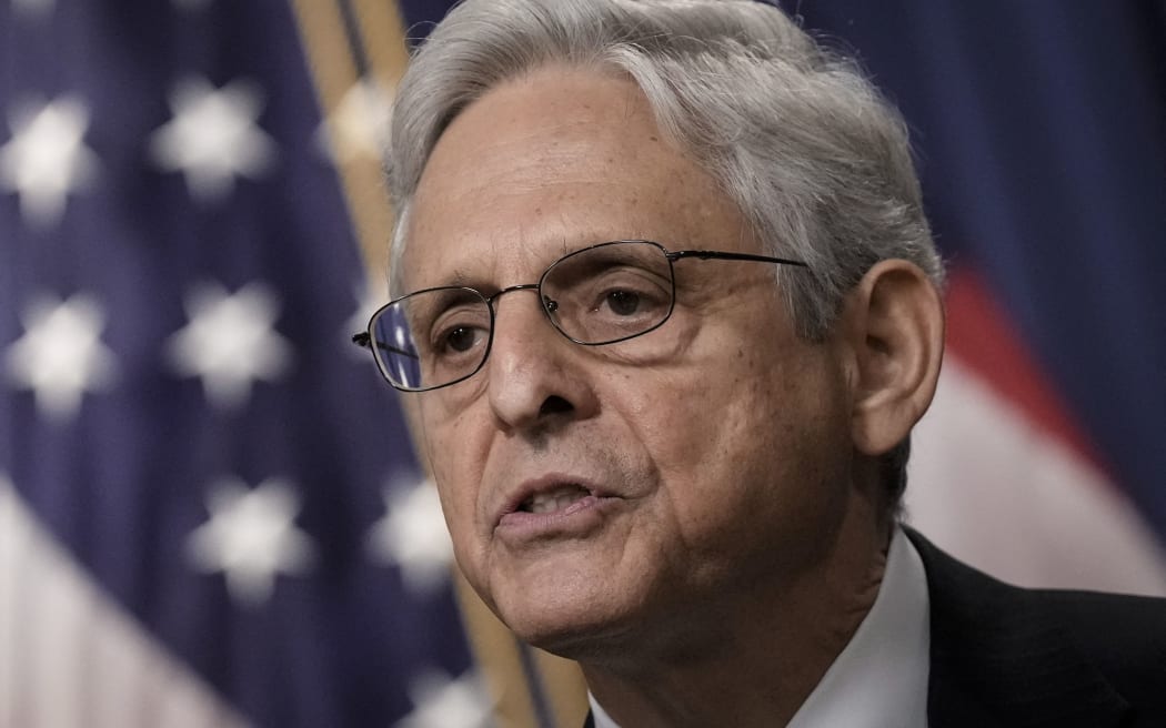 WASHINGTON, DC – 11 AOÛT: le procureur américain Merrick Garland fait une déclaration au ministère américain de la Justice le 11 août 2022 à Washington, DC.  Garland s'est adressé au FBI au sujet de sa récente perquisition de la résidence Mar-a-Lago de l'ancien président Donald Trump, annonçant que le ministère de la Justice avait soumis une demande de révocation du mandat de perquisition et de remise des biens pour ce qui avait été saisi.  Drew Angerer/Getty Images/AFP (Photo par Drew Angerer/Getty Images Amérique du Nord/Getty Images via AFP)