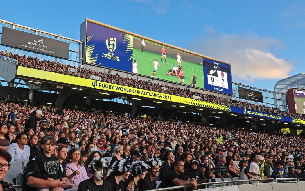 Vue générale montrant les fans et les supporters.  Nouvelle-Zélande Black Ferns contre Angleterre, Coupe du monde de rugby féminin Nouvelle-Zélande 2021 (jouée en 2022) Grande finale à Eden Park, Auckland, Nouvelle-Zélande, le samedi 12 novembre 2022. (Photo : Photosport)