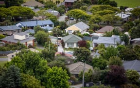 House price decline continues, average value down 1.8% in three months