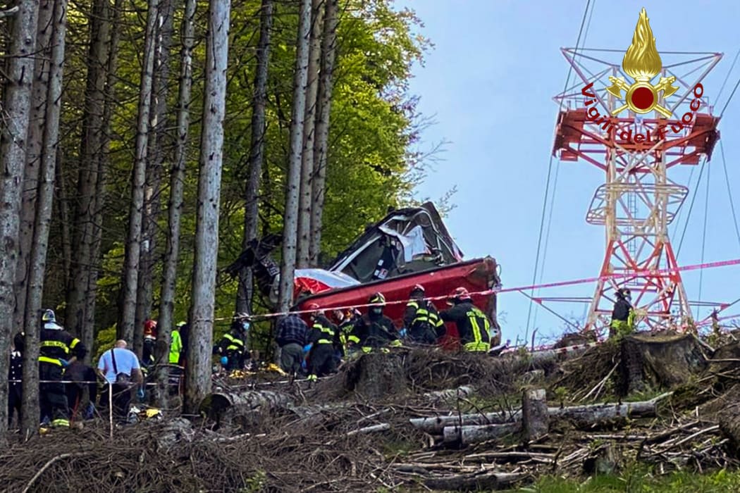 Italy cable car fall 14 dead after accident near Lake Maggiore RNZ News