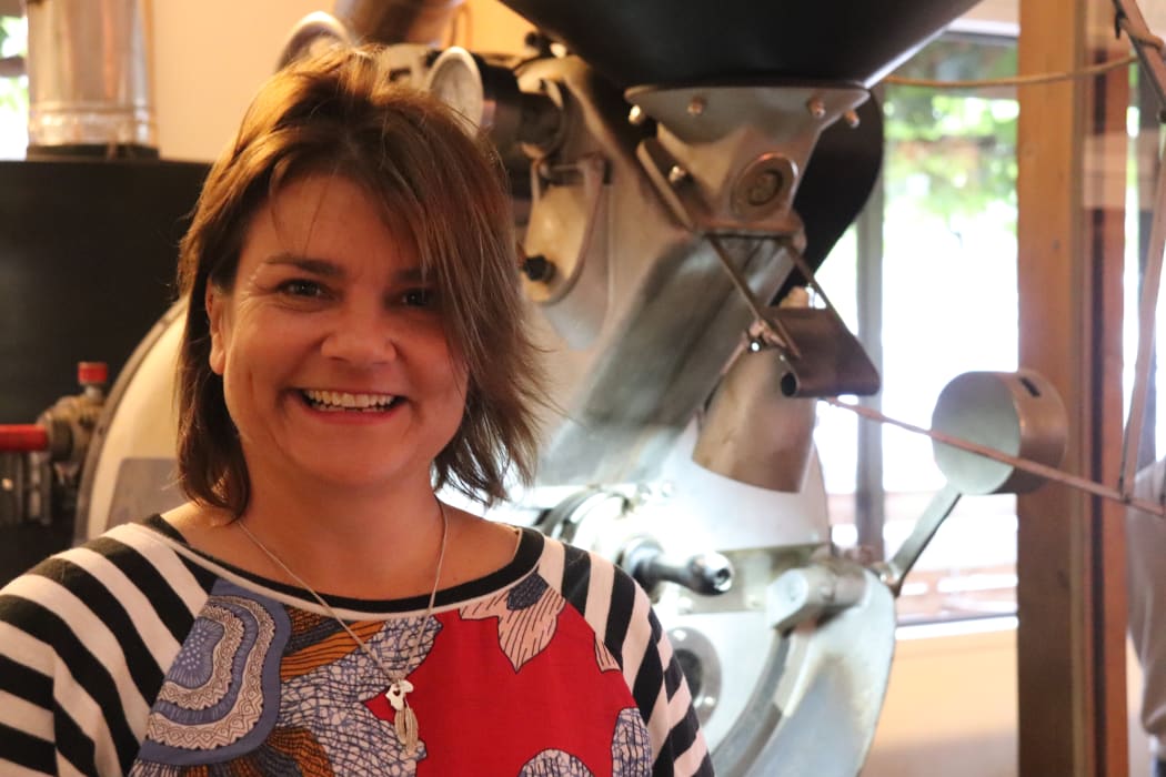 Linda Calder now works at Hawthorne Coffee.