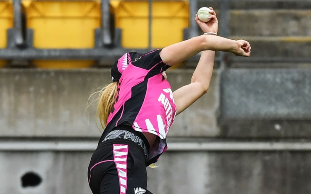 Hannah Rowe takes a brilliant catch for New Zealand against India.