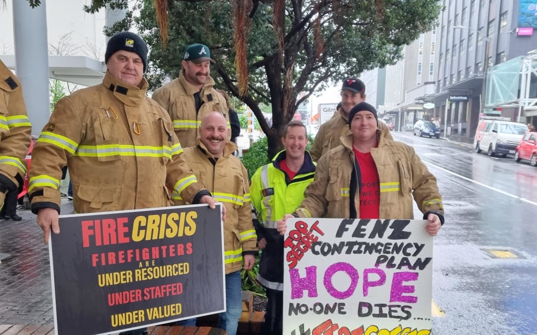 Firefighters strike in Wellington on 26 August 2022.