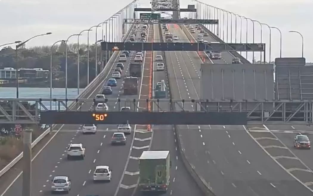 Auckland Harbour Bridge temporary repair completed RNZ News