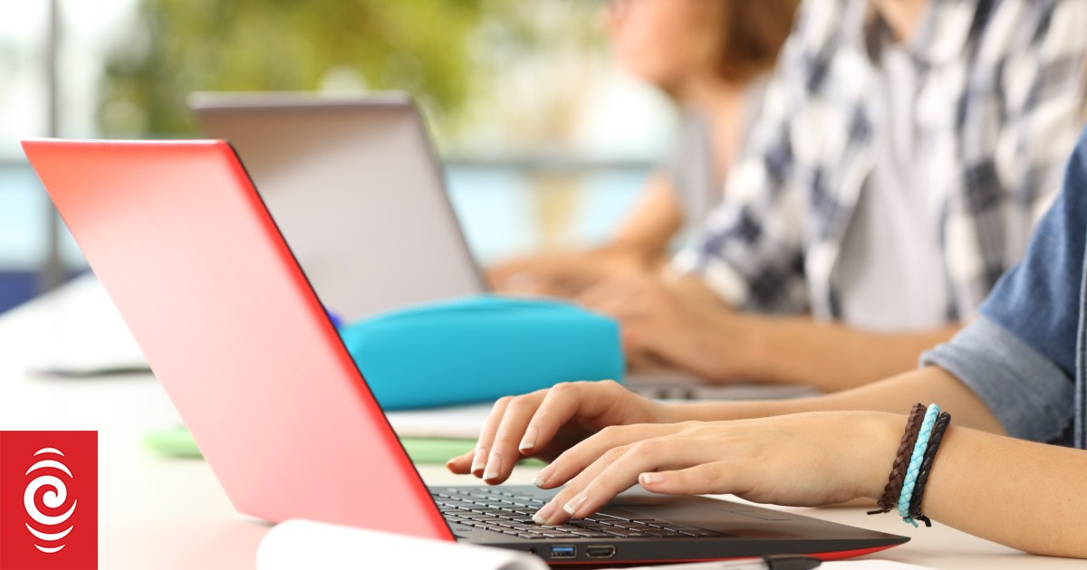PPTA: Schools have a backup for online NCEA exam issues
