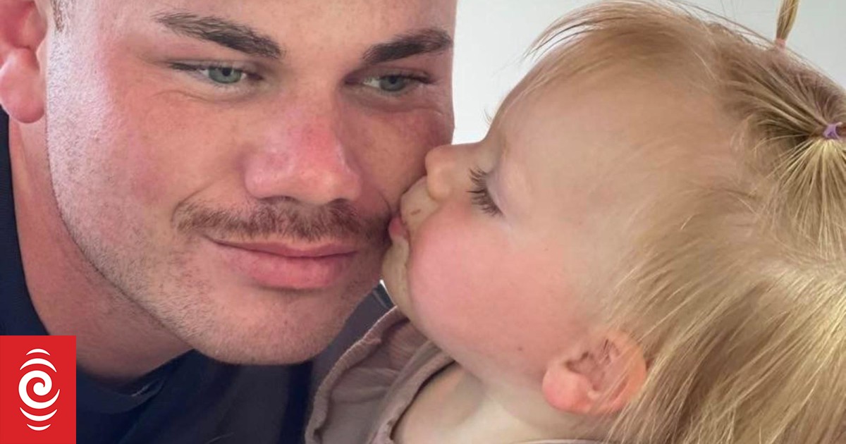 Death of young dad at Paraparaumu beach caused by sand asphyxiation - Vimarsana News